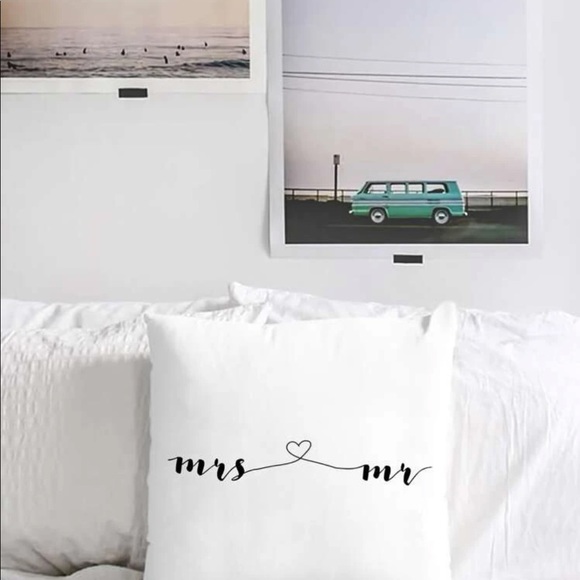 ๐ 2 for $24๐ GRAPHIC MR & MRS PILLOW COVER - Picture 2 of 3